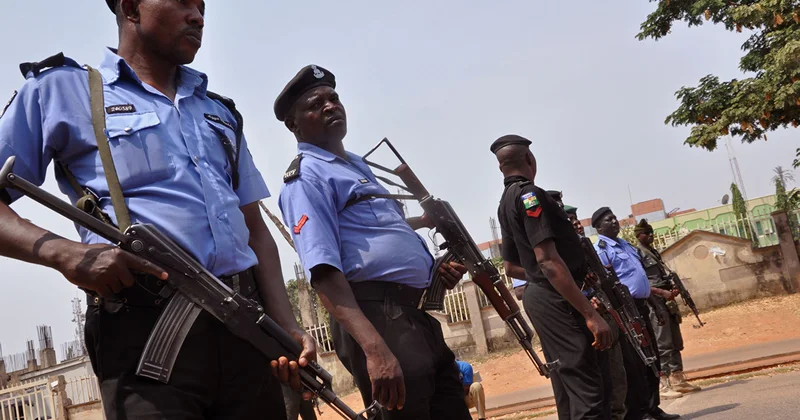 Bu ölkədə kilsədən 160 ibadətçini qaçırdılar ŞOK!