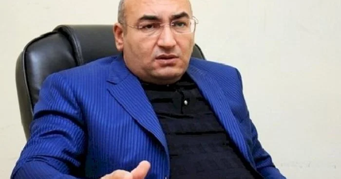 “Gördüm polis çoxdur, soruşdum ki...“ İqbal Ağazadə Elnurun həbsindən danışdı