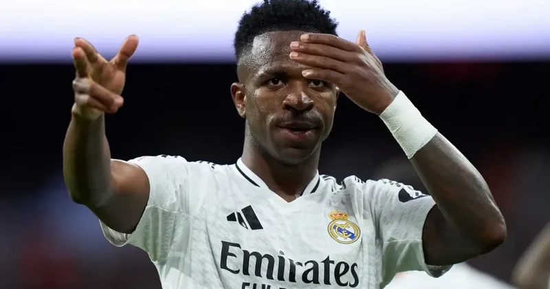 Vinisius Real Madrid dəki gələcəyi ilə bağlı qərar verdi