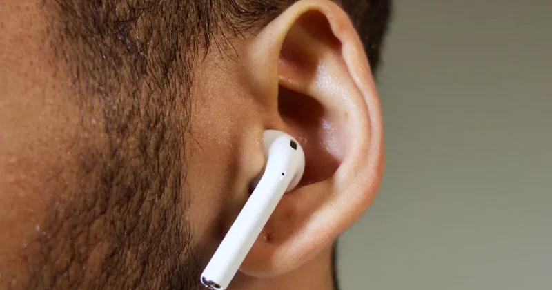 Датская разведка призвала власти не использовать наушники с Bluetooth и AirPods