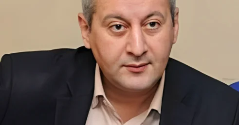 Qaçmaq nədir? Layihədə əməkdaşlıq üçün dəvət etmişdilər