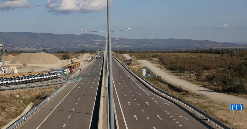 Почему Грузия торопится завершить строительство автодорог по Срединному коридору? мнение эксперта