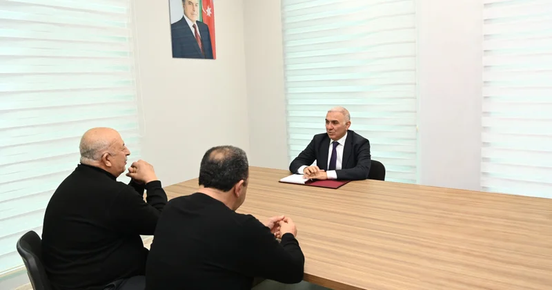 К Вугару Ахмедову пришли гаджигабульцы и ширванцы фото