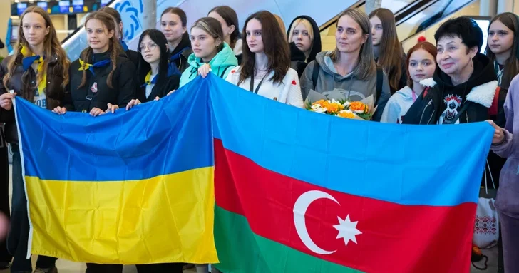 Азербайджан принял 132 украинских ребенка для психологической реабилитации