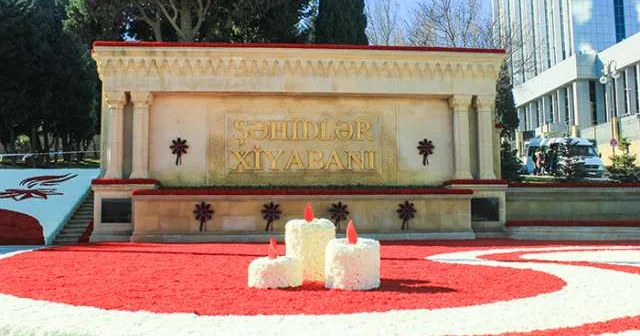 Diplomatik korpusun nümayəndələri Şəhidlər xiyabanında