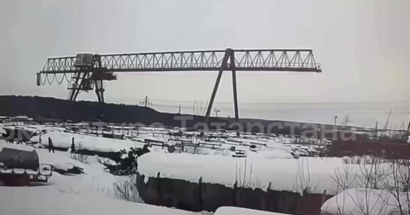 Tikinti kranından yıxıldı, sağ qaldı ANBAAN VİDEO