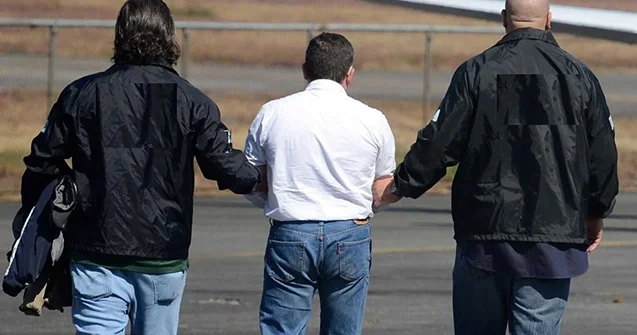 Axtarışda olan 3 şəxs ölkəmizə gətirildi