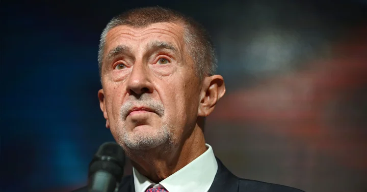 Чешский премьер Бабиш купил глобус, чтобы лучше видеть расположение Гренландии