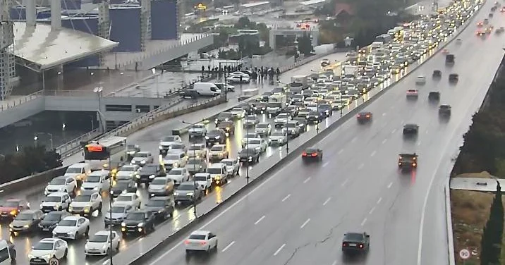 Həftə tıxacla başladı SİYAHI