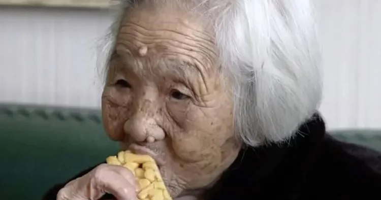 Uzunömürlülüyün sirri nədir? 101 il yaşayan qadın DANIŞDI