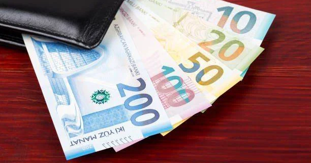 Orta aylıq əməkhaqqı min manatı keçən sahələr SİYAHI