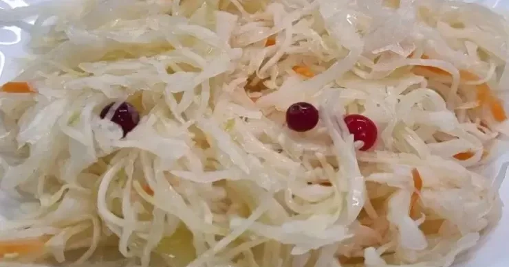 Bu adamlar qətiyyən turşu kələm yeməməlidir