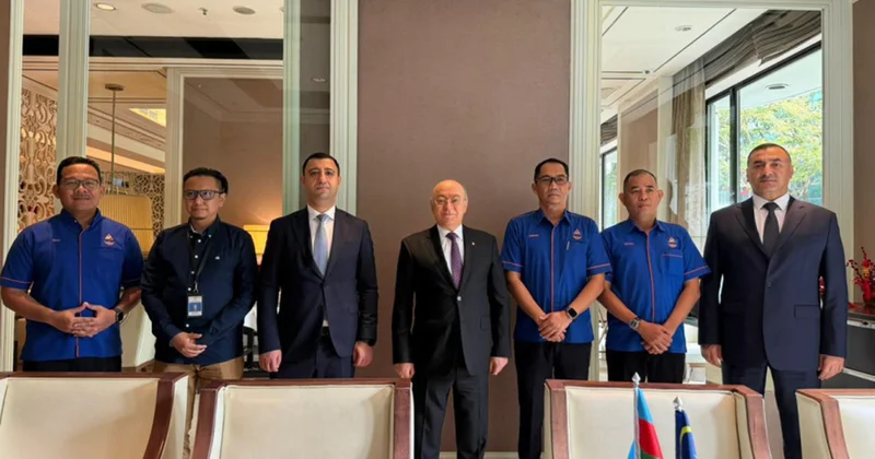 Kəmaləddin Heydərov Malayziyadadır Fotolar