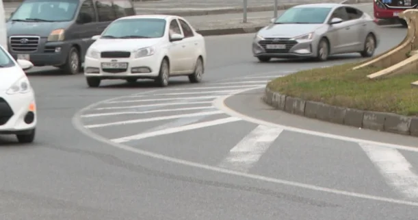 Sürücülərin DİQQƏTİNƏ Bu yolda xətlənmə cərimə yaradır VİDEO