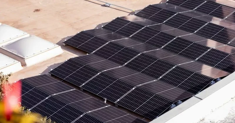 В Кыргызстане запущен пилотный проект солнечной генерации с системой накопления энергии