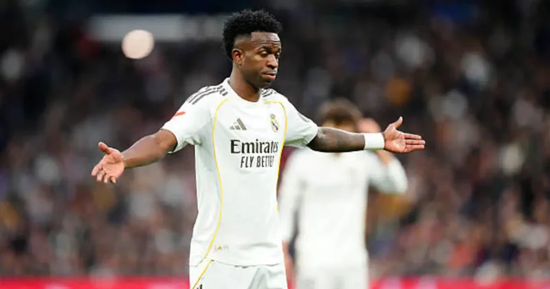 Vinisius Real dan ayrılmaq qərarını qətiləşdirdi Yeni klubu da bəllidir