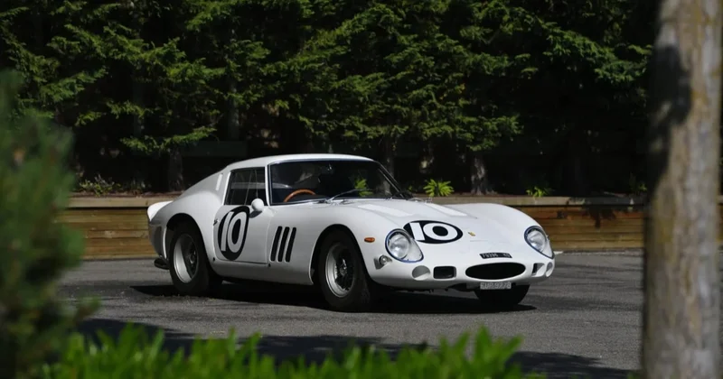 Ferrari nin əfsanəvi modeli HƏRRACDA