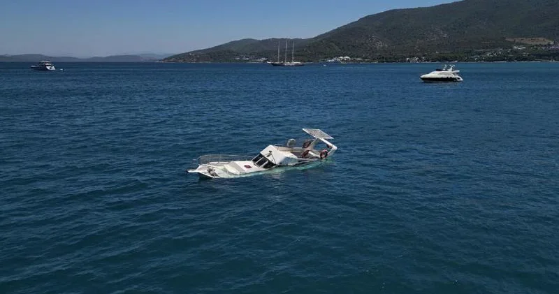 Türkiyədə qayıq batdı: 1 nəfər ölüb, 4 nəfər isə xilas edilib