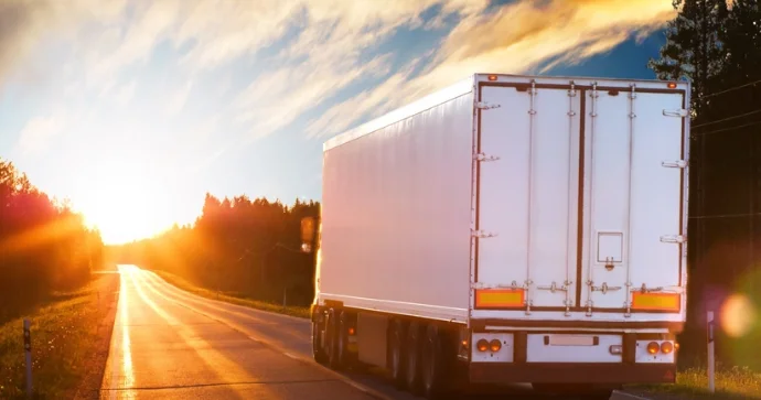 Azərbaycanda ötən il yük daşımaları artdı