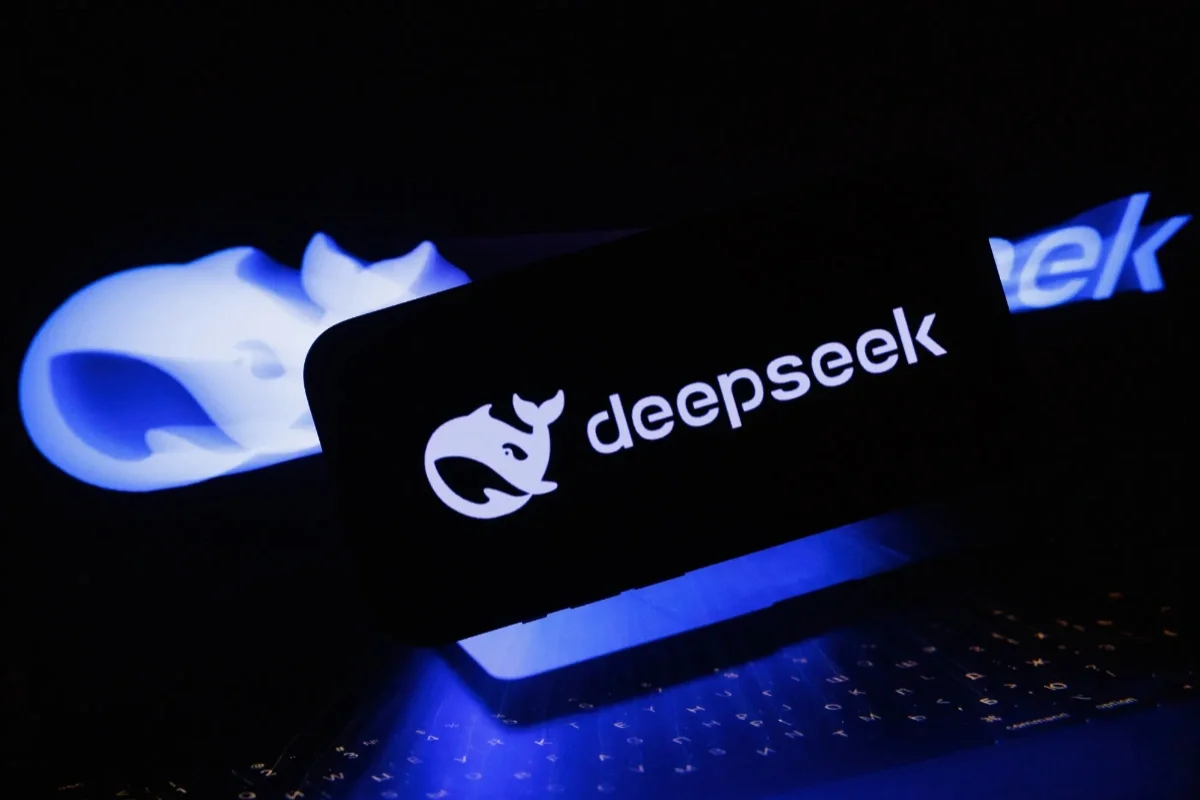 DeepSeek istifadəçilərin şəxsi məlumatlarını Çinə ötürüb