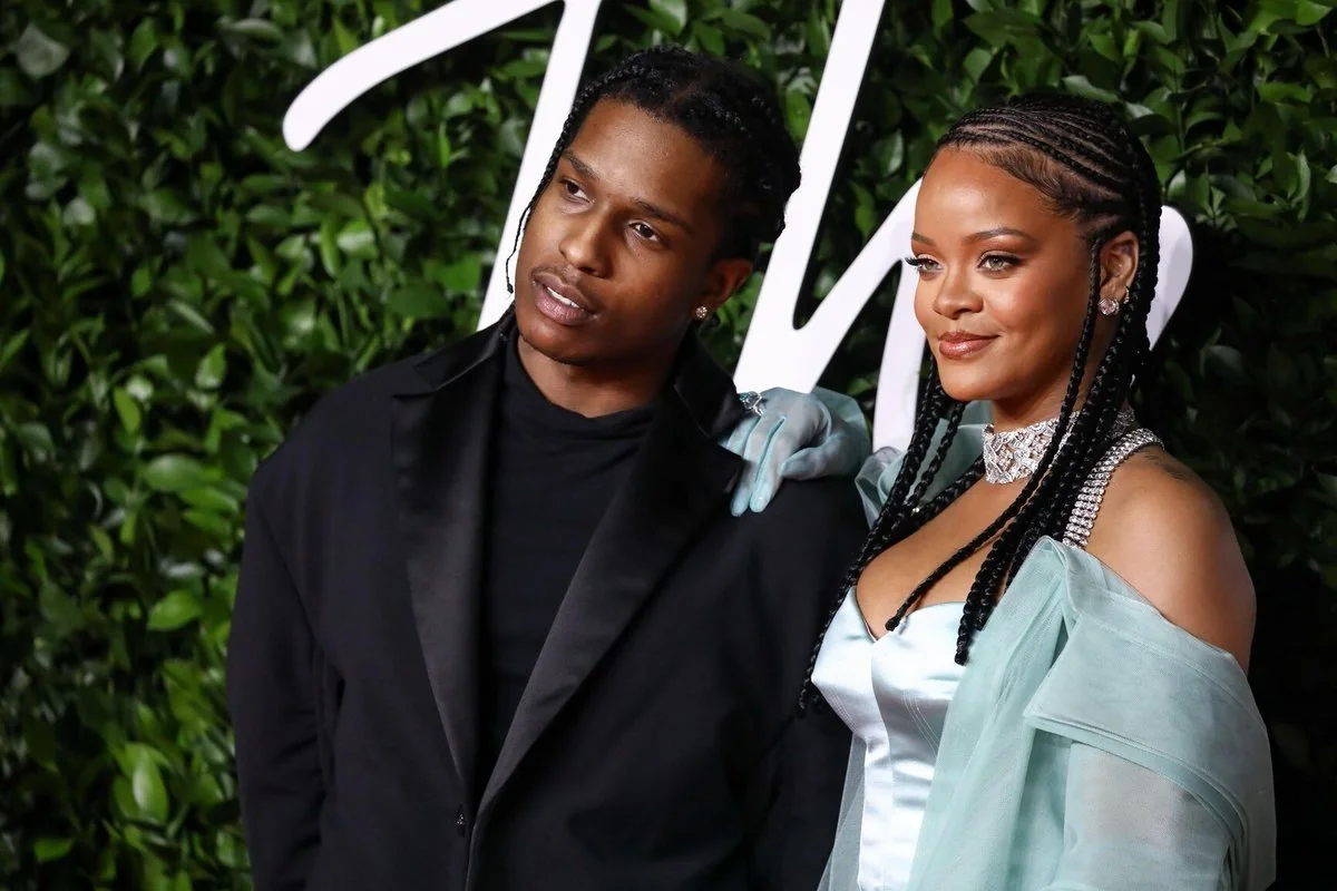 Rihanna göz yaşlarını saxlaya bilmədi: Sevgilisi A$AP Rocky ilə bağlı məhkəmə qərarı açıqlandı