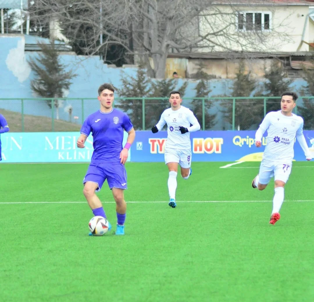 Ayxan Abbasovdan gənc futbolçuya QADAĞA