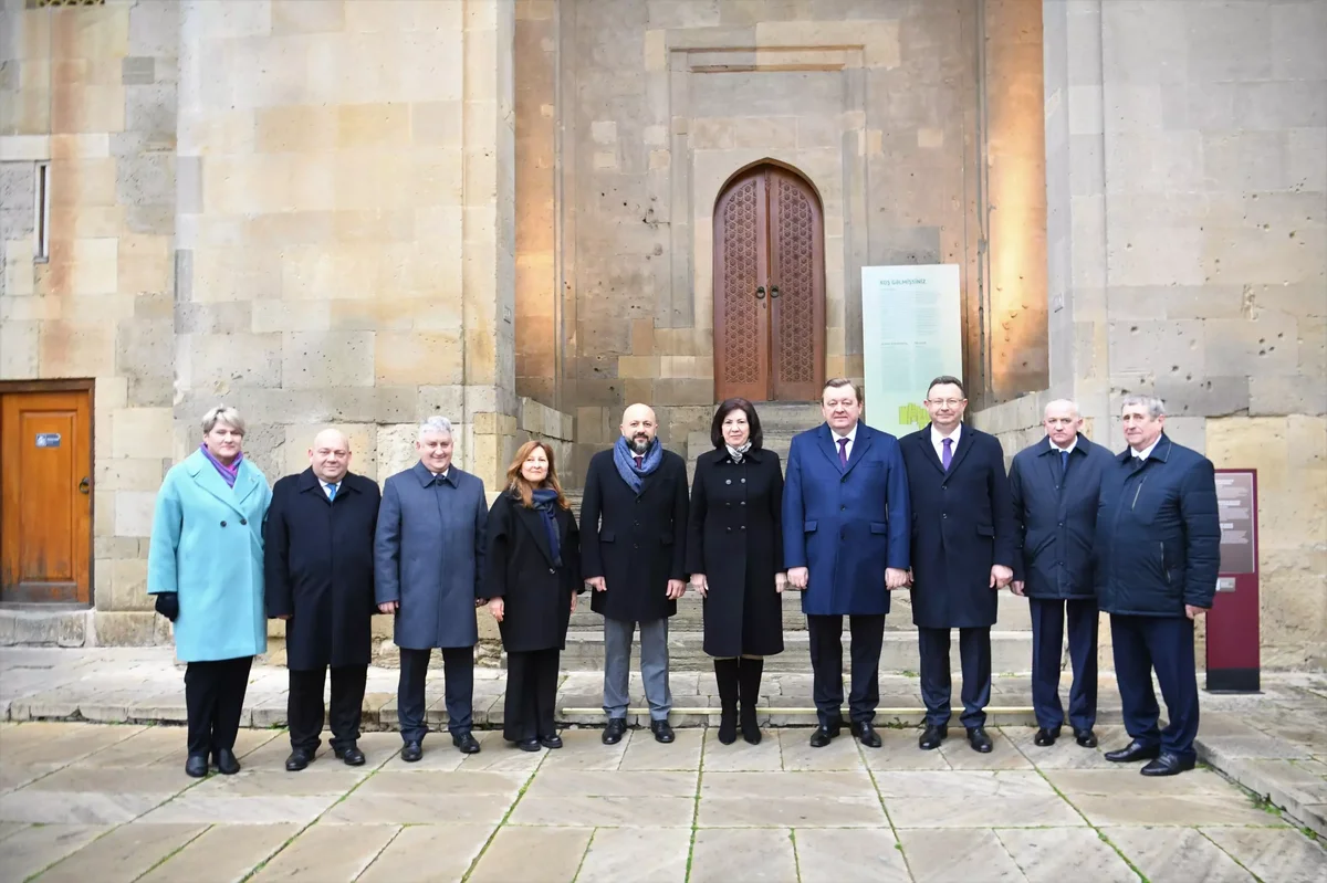 Belarus Milli Assambleyası Respublika Şurasının sədri Natalya Koçanova İçərişəhərlə tanış olub FOTO