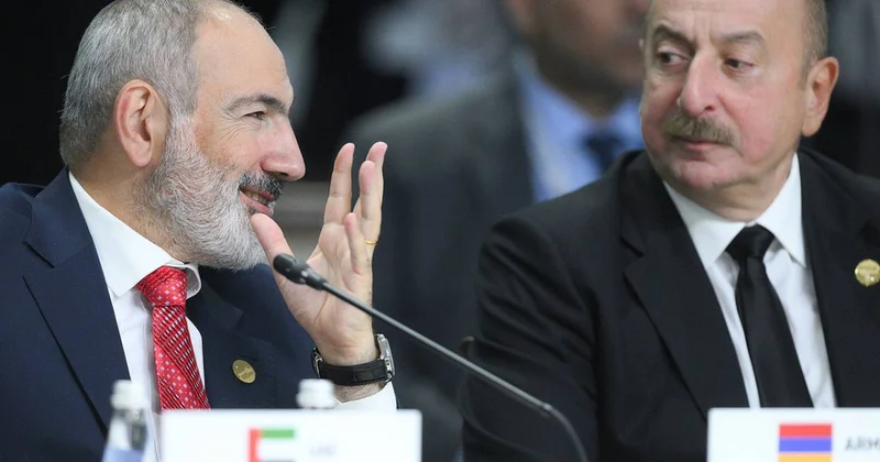 İlham Əliyev və Paşinyan qeyri rəsmi söhbət etdilər KONKRET