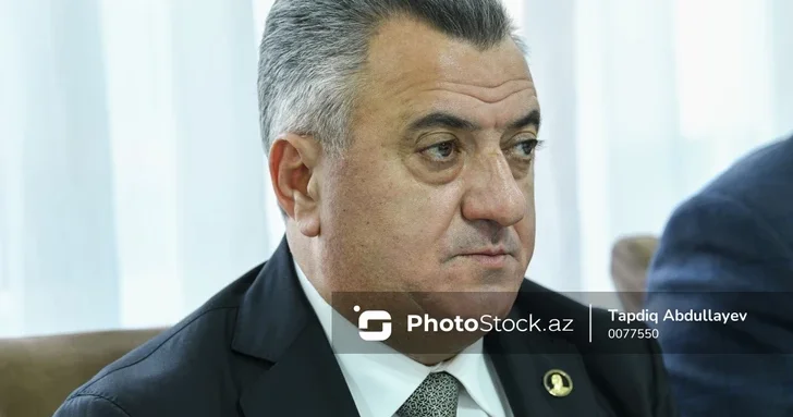 Глава ИВ Абшеронского района Абдин Фарзалиев подписал приказы о новых назначениях и увольнениях