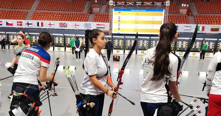 Азербайджанская лучница заняла пятое место на чемпионате Европы