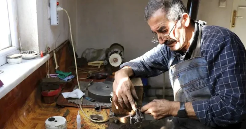 Bir dəsti 850 manata hazırlayır Dünyada bir iki adam bacarır (FOTO)
