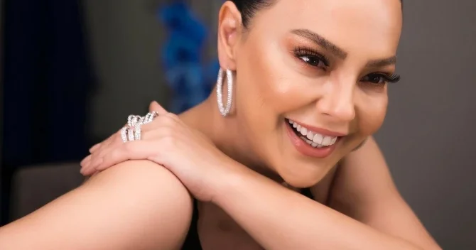 Ebru Gündeş aylıq kirayəsi 270 000 olan evə köçdü