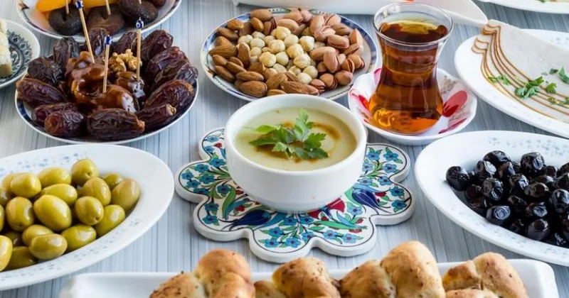 Namaz qılmadan oruc, Ramazanda musiqi, bahalı iftar süfrələri: İlahiyyatçı nə deyir? MÜSAHİBƏ