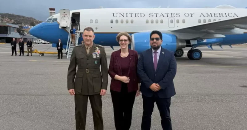 Американские военные в Венесуэле провели переговоры с и.о. президента ФОТО