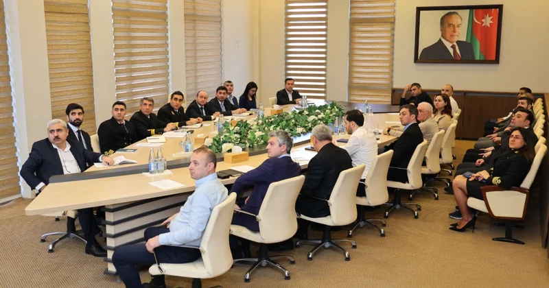 Gəmiçilik sahəsi müzakirə edildi FOTOLAR
