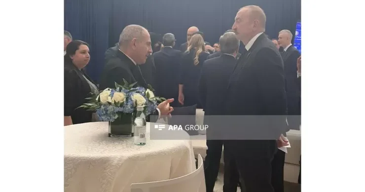 İlham Əliyev Vaşinqtonda Nikol Paşinyanla ayaqüstü söhbət edib VİDEO