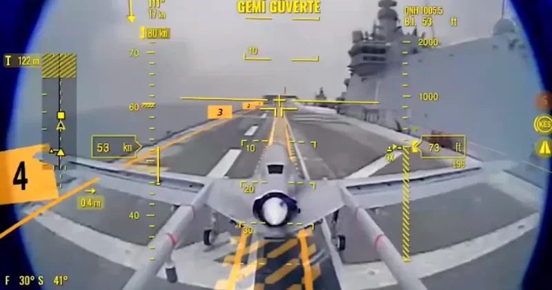 Так Bayraktar TB3 приземлился на авианосце TCG ANADOLU с помощью ИИ ВИДЕО