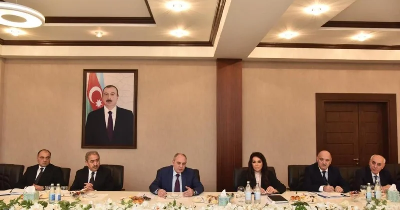 Tahir Budaqov rektorlarla görüş keçirdi FOTOLAR
