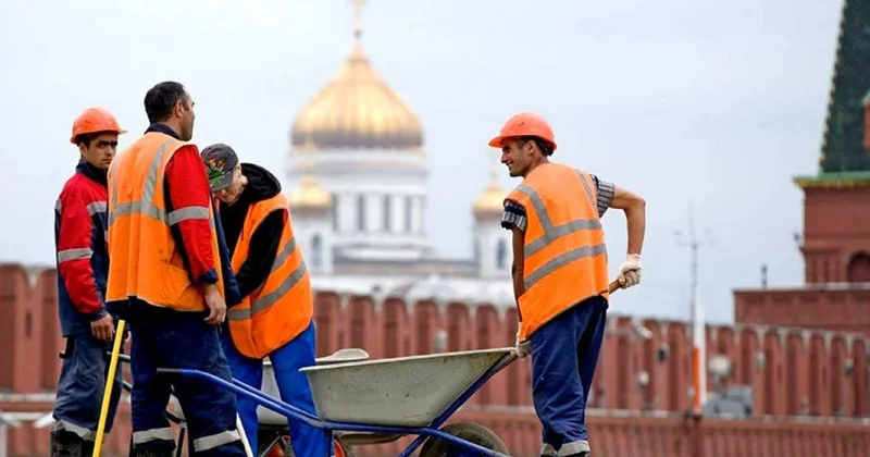 В России с трудовых мигрантов хотят взимать дополнительные платежи