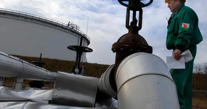 Украина 21 февраля возобновит прокачку нефти по Дружбе в Словакию