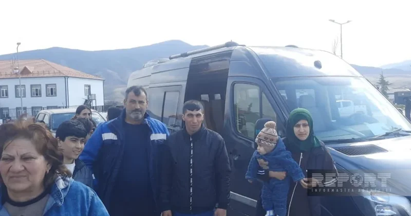 Xanabad kəndinə yola salınan ilk köç karvanı Xocalı şəhərinə çatıb YENİLƏNİB