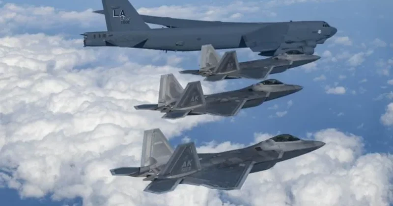 WSJ: США концентрируют на Ближнем Востоке крупнейшую с 2003 года авиагруппировку