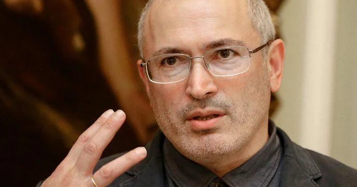 “Putin üçün müharibə Rusiyada daxili sabitliyin əsas amilidir” Xodorkovski