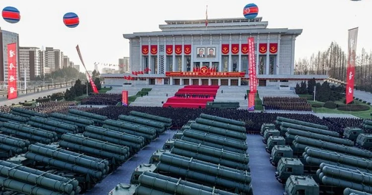 Kim Çen In dünyanın “ən güclü silahını” təqdim edib