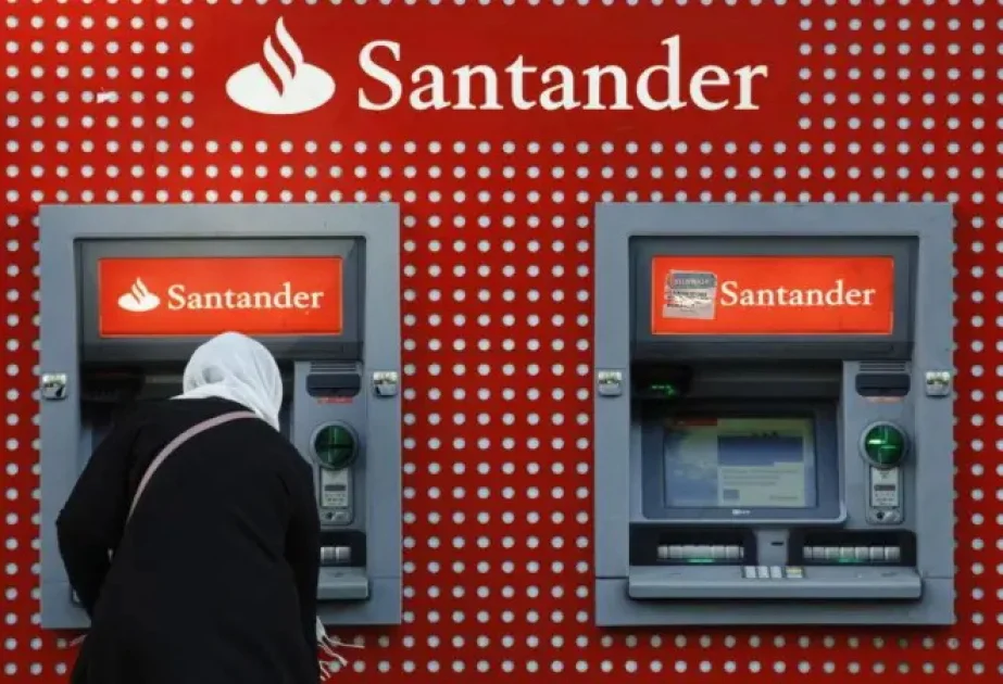 “Santander” bankı Britaniyada filiallarının dörddə birini bağlayacaq