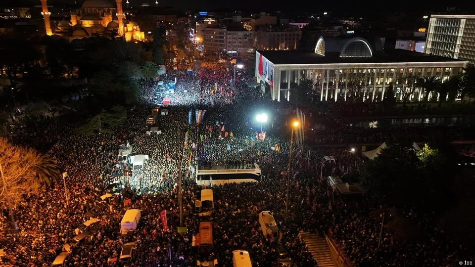 Арест Экрема Имамоглу вызвал волну протестов в Турции