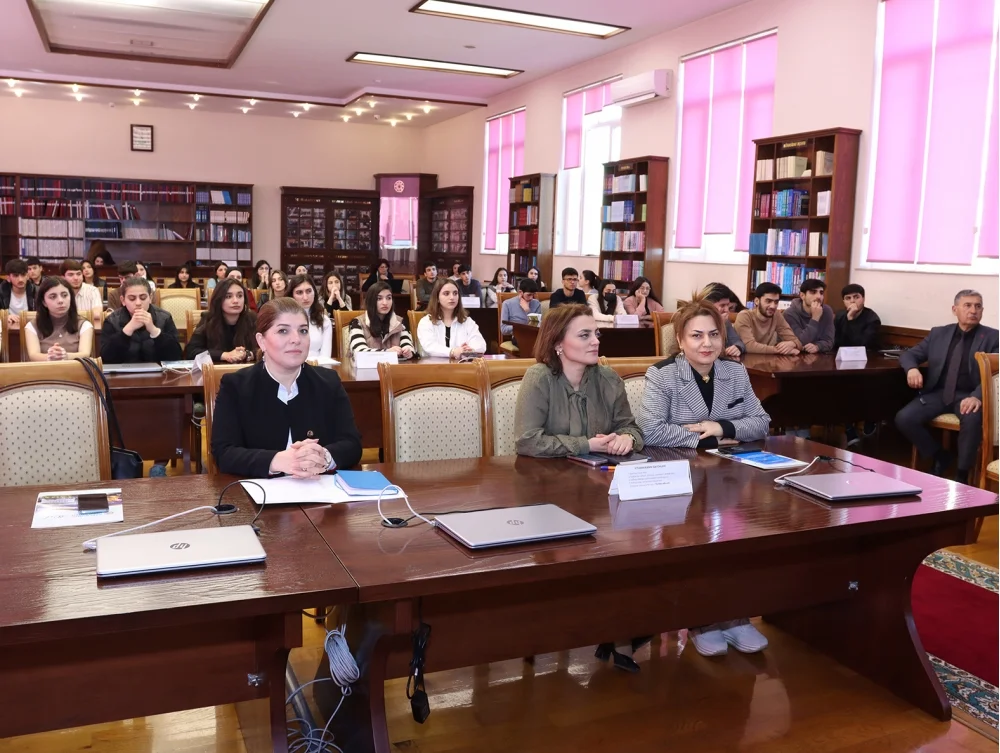 Bakı Biznes Universireri FOTOLAR