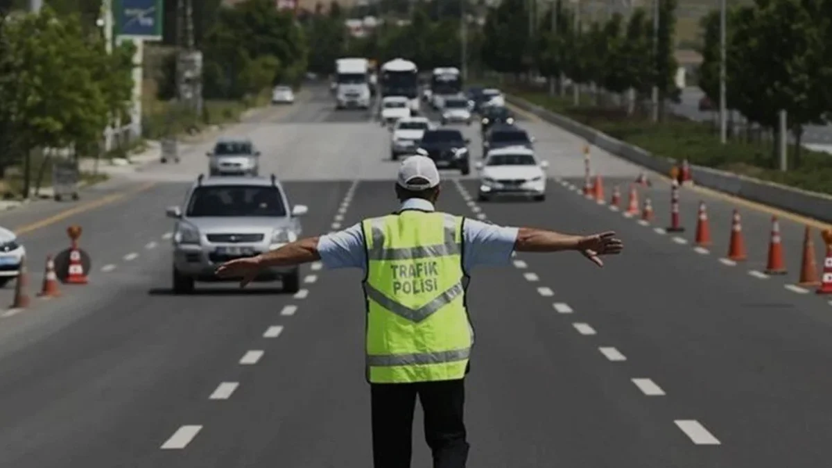 Türkiyədə yollar bağlandı, nümayişlər qadağan edildi