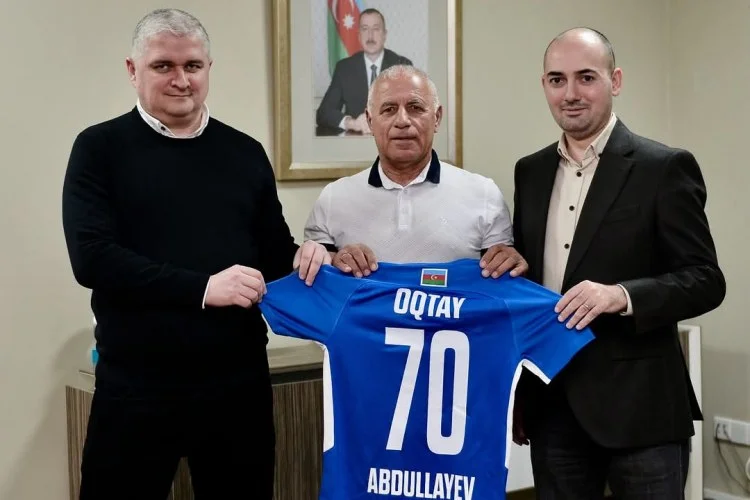 AFFA rəhbərliyindən veteran futbolçuya xatirə hədiyyəsi