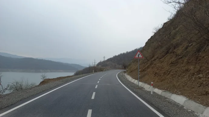 Ağdərənin Umudlu kəndinə çəkilən avtomobil yolu turizmin inkişafına da töhfə verəcək FOTO